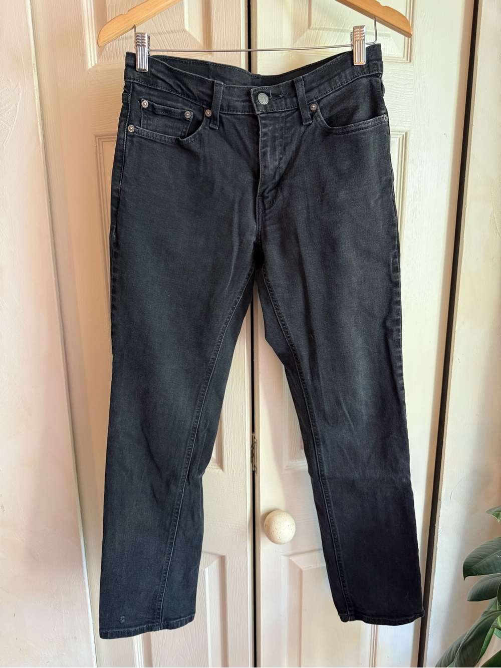 Levi's Men's Black Slim Straight-Leg Jeans